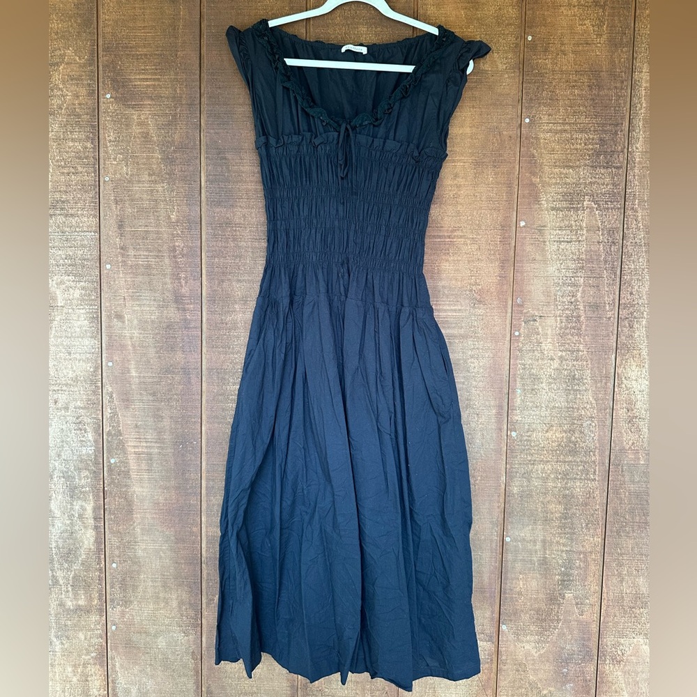 Neuflora Black Sleeveless Dress